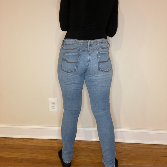 Low Rise Skinny Jeans - Picture 5 of 9